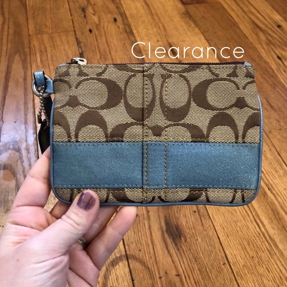 coach wristlet clearance